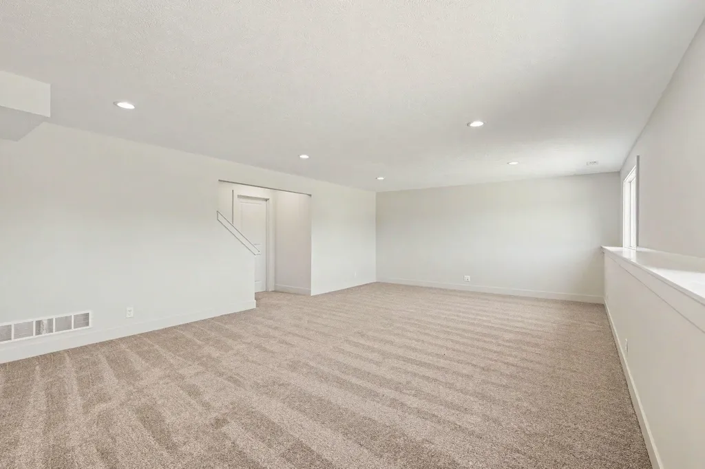 9585 Fields Drive Zeeland Charter Township MI 49464