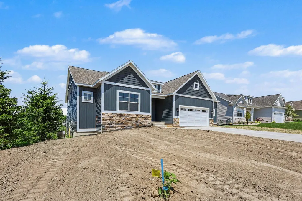 9585 Fields Drive Zeeland Charter Township MI 49464