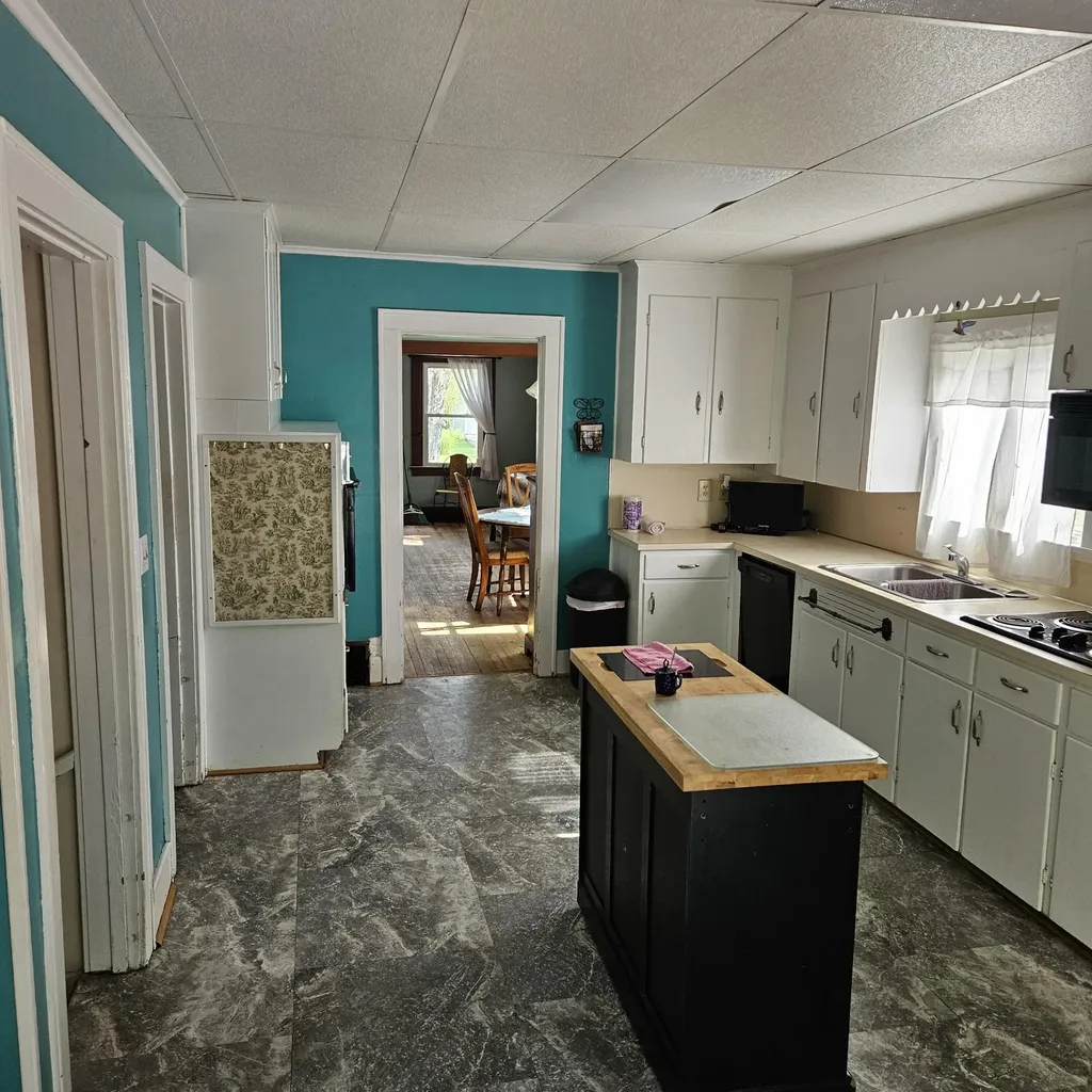 516 E Exchange Street Spring Lake Village MI 49456