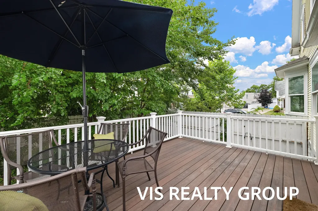 627 Fulton Avenue Grand Haven City MI 49417