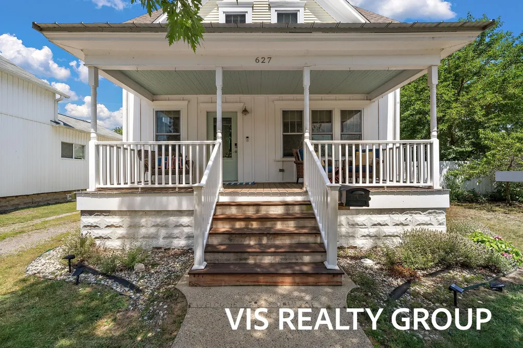 627 Fulton Avenue Grand Haven City MI 49417
