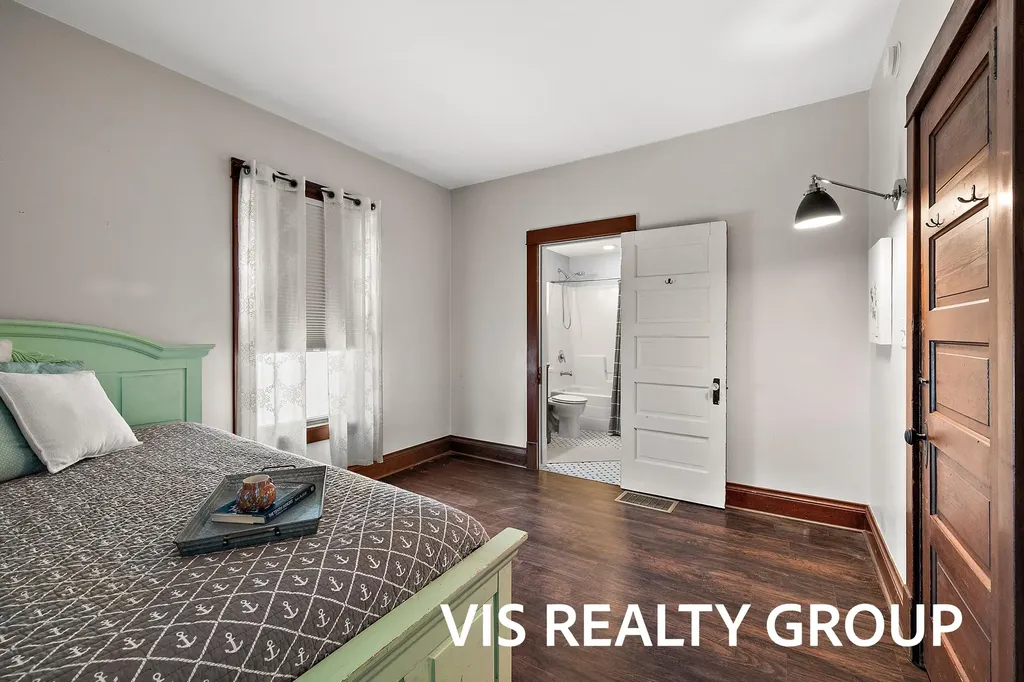 627 Fulton Avenue Grand Haven City MI 49417