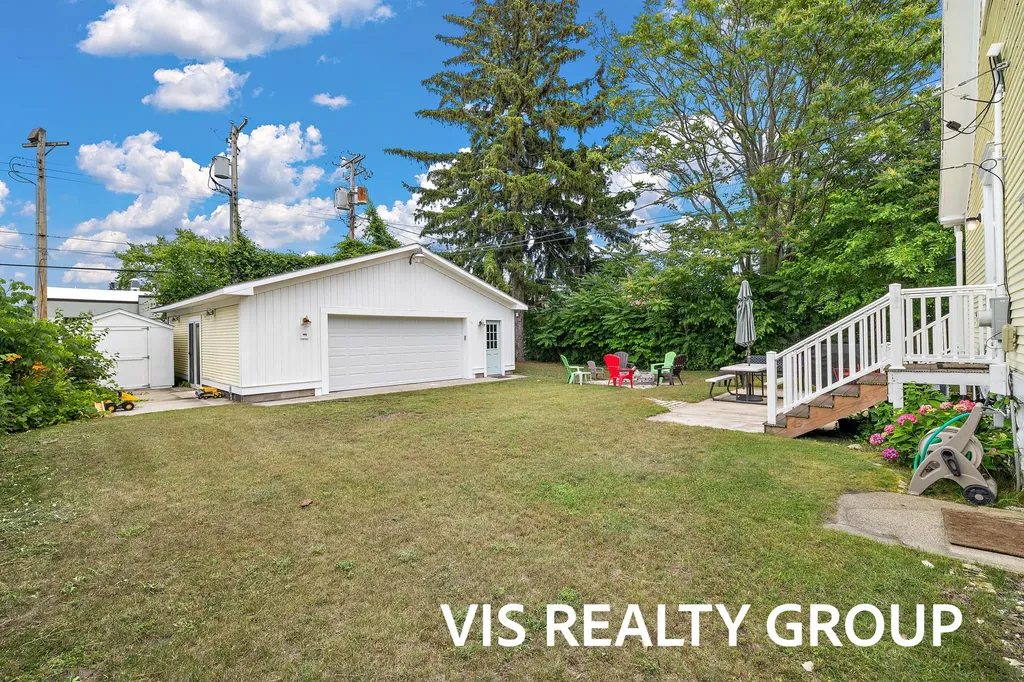 627 Fulton Avenue Grand Haven City MI 49417