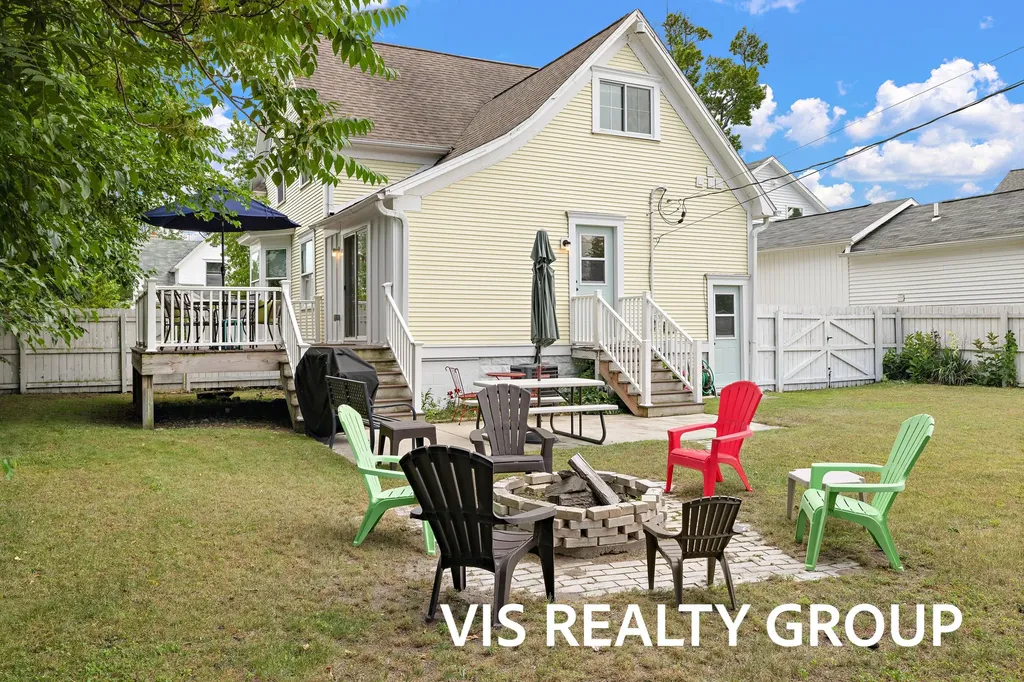 627 Fulton Avenue Grand Haven City MI 49417