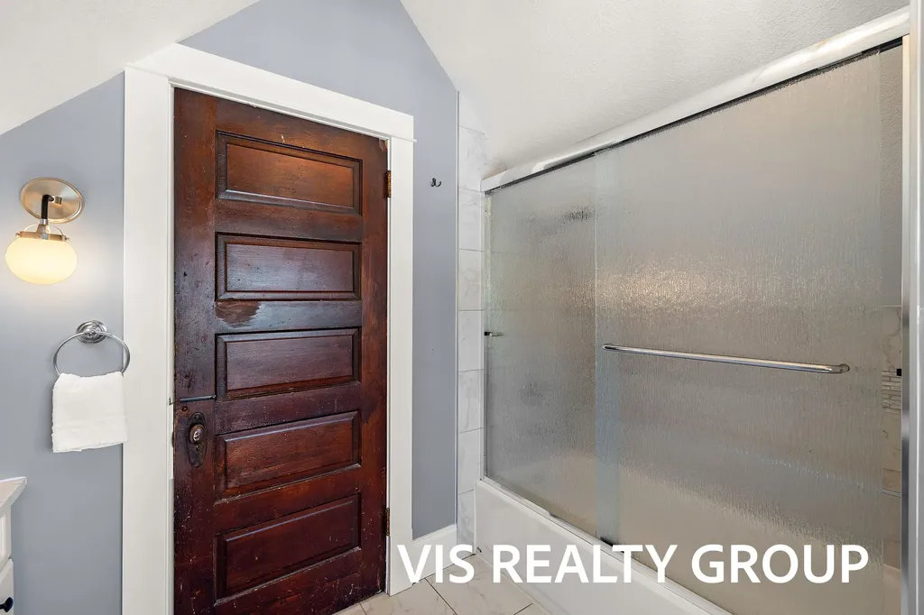 627 Fulton Avenue Grand Haven City MI 49417