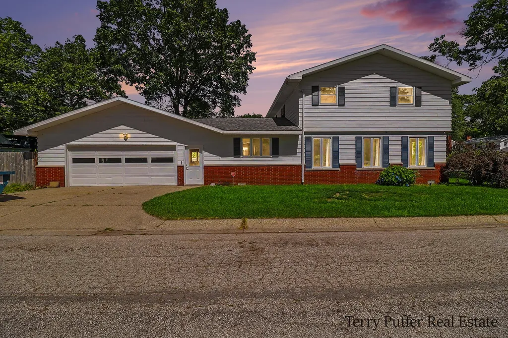 695 Miller Drive North Muskegon City MI 49445