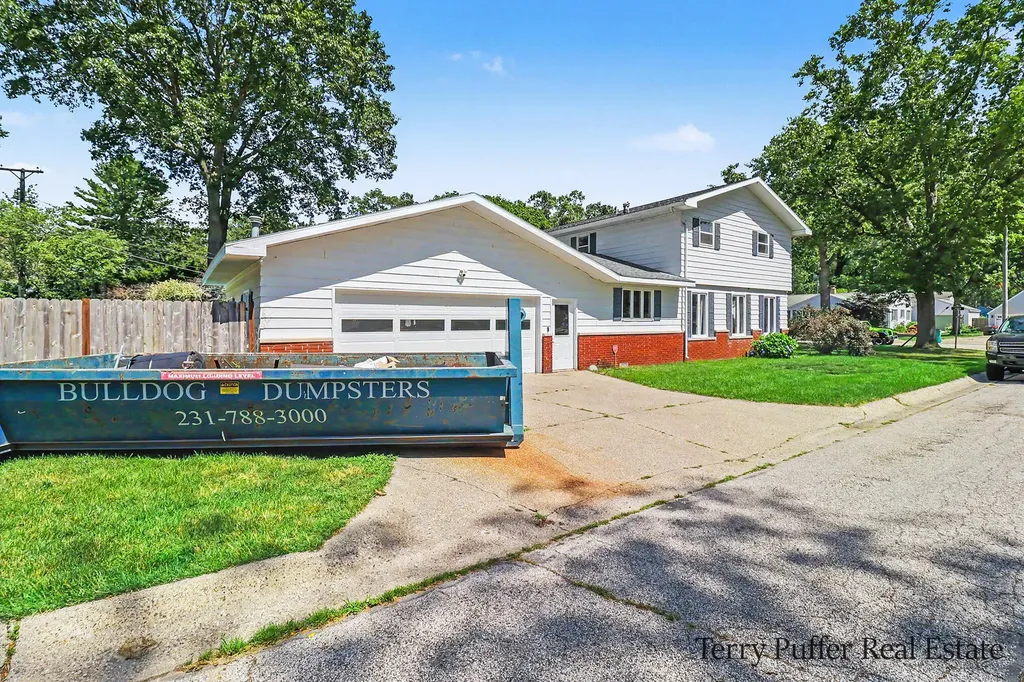 695 Miller Drive North Muskegon City MI 49445