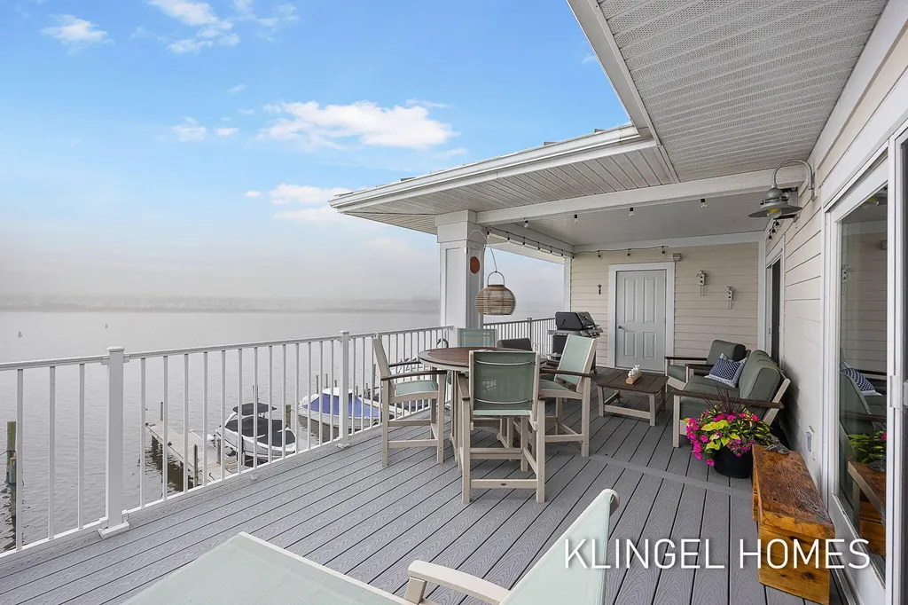 930 W Savidge Street Spring Lake Village MI 49456