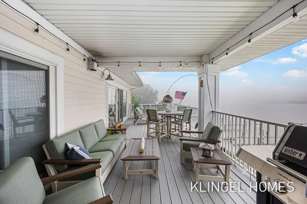 930 W Savidge Street Spring Lake Village MI 49456