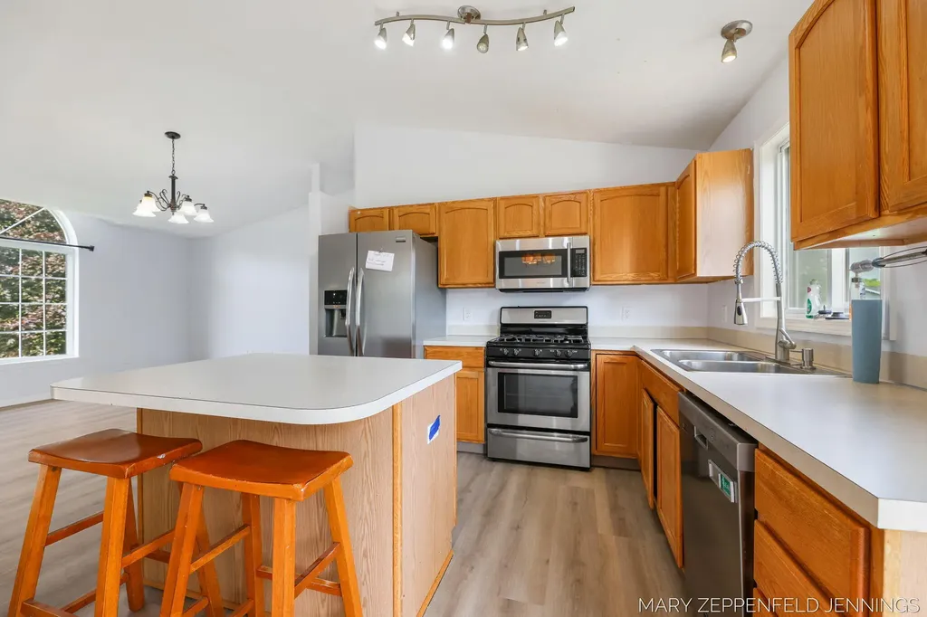 489 Sunmeadow Drive SE Gaines Charter Township MI 49508