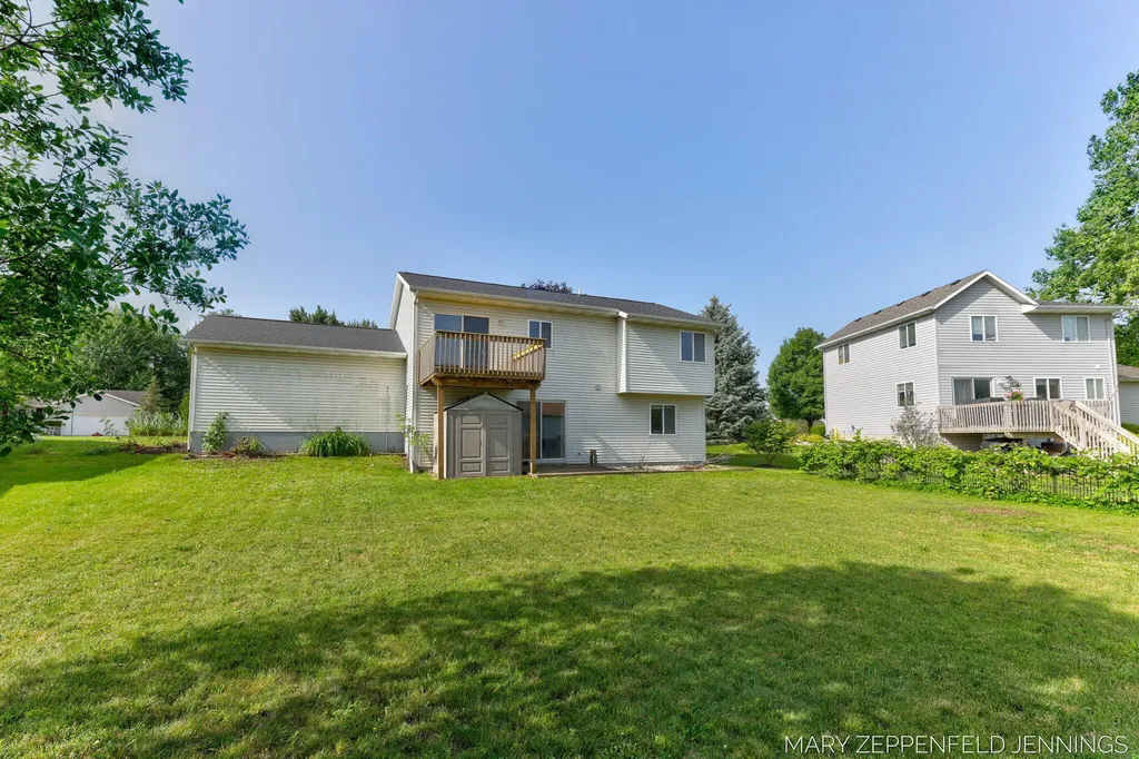 489 Sunmeadow Drive SE Gaines Charter Township MI 49508