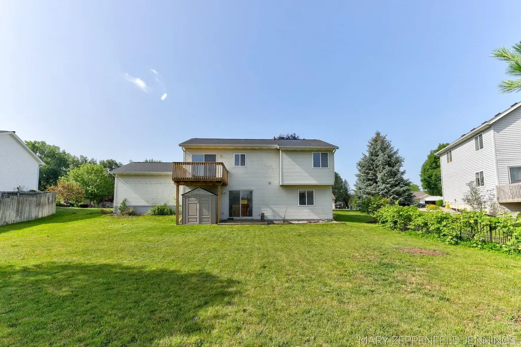 489 Sunmeadow Drive SE Gaines Charter Township MI 49508