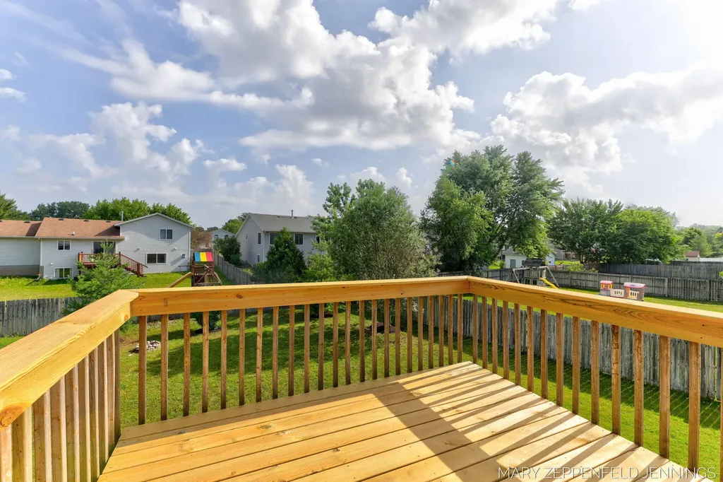 489 Sunmeadow Drive SE Gaines Charter Township MI 49508