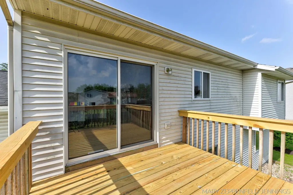 489 Sunmeadow Drive SE Gaines Charter Township MI 49508