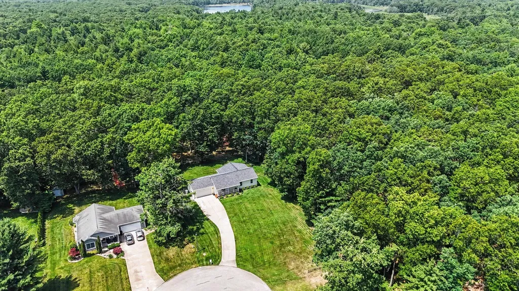 6595 Blackhawk Lane Dalton Township MI 49457
