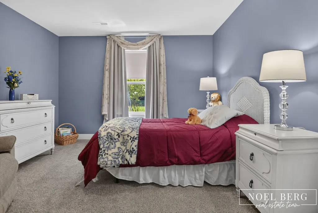 4866 Chatsworth Creek Drive Blendon Township MI 49426