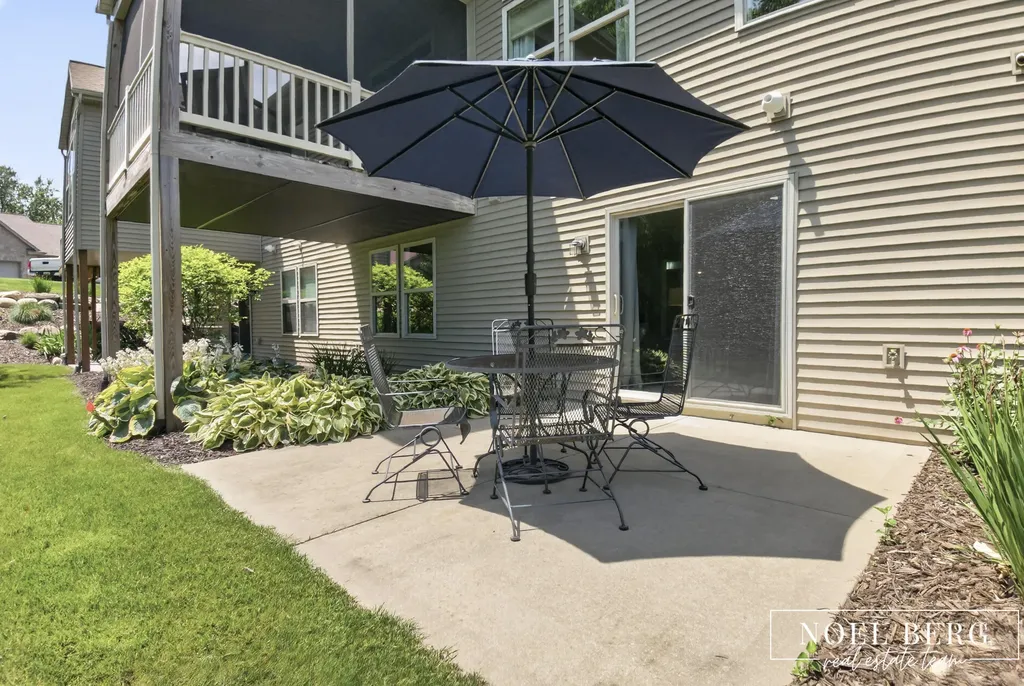 4866 Chatsworth Creek Drive Blendon Township MI 49426