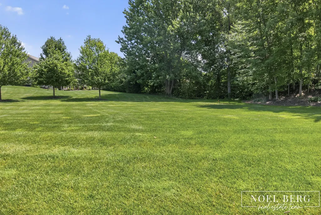 4866 Chatsworth Creek Drive Blendon Township MI 49426