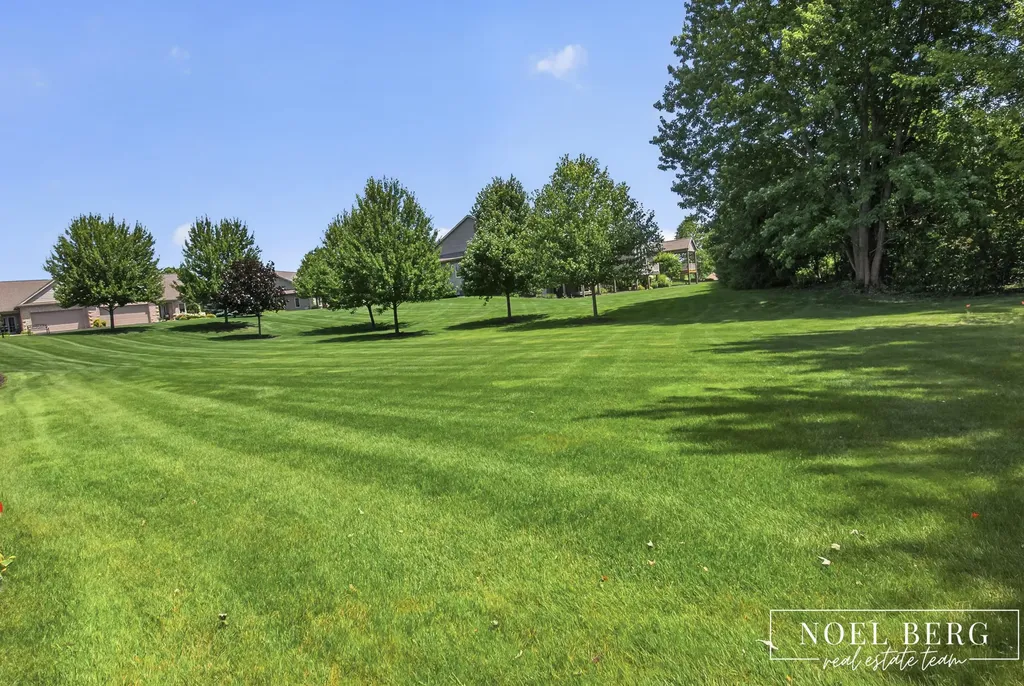 4866 Chatsworth Creek Drive Blendon Township MI 49426
