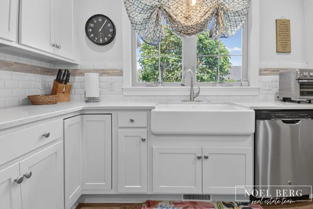 4866 Chatsworth Creek Drive Blendon Township MI 49426