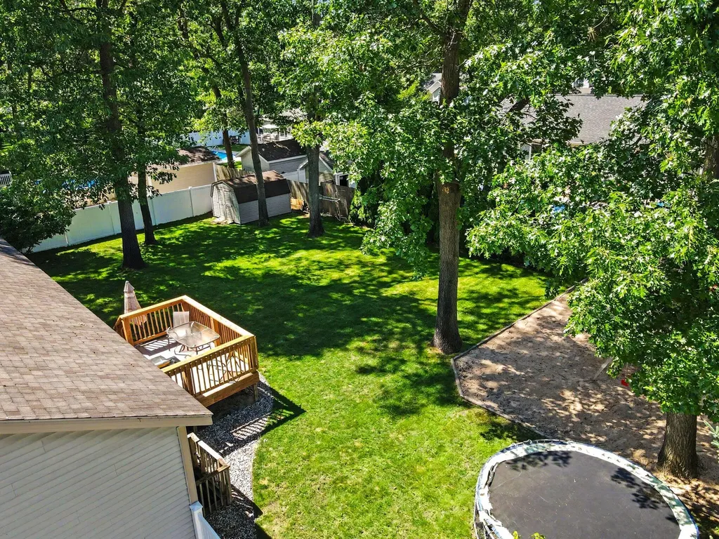 2560 Huron Trail Muskegon Charter Township MI 49445