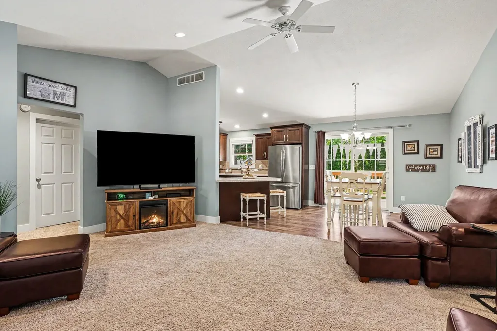 2560 Huron Trail Muskegon Charter Township MI 49445