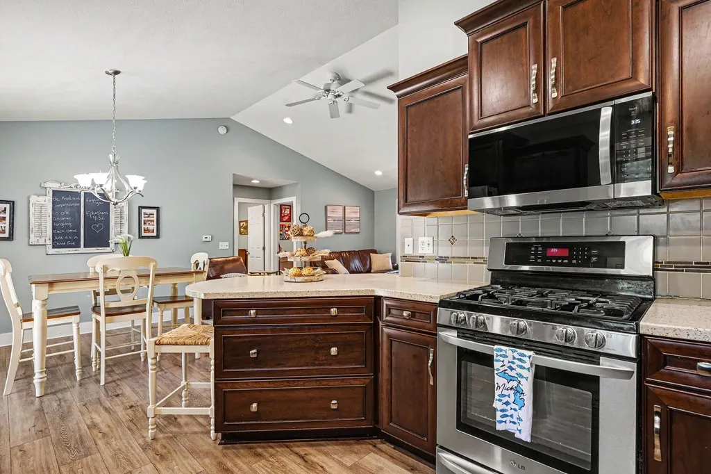 2560 Huron Trail Muskegon Charter Township MI 49445