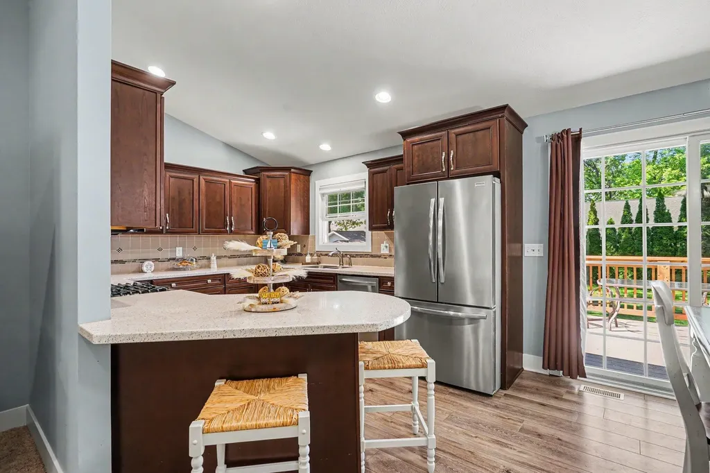 2560 Huron Trail Muskegon Charter Township MI 49445