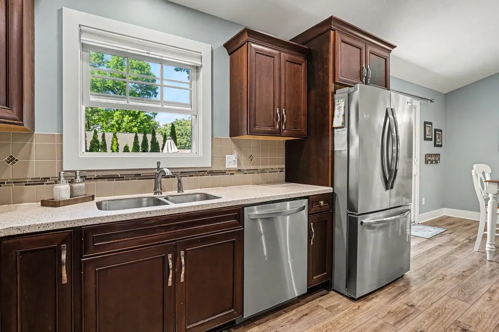 2560 Huron Trail Muskegon Charter Township MI 49445