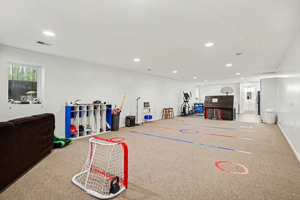 2560 Huron Trail Muskegon Charter Township MI 49445