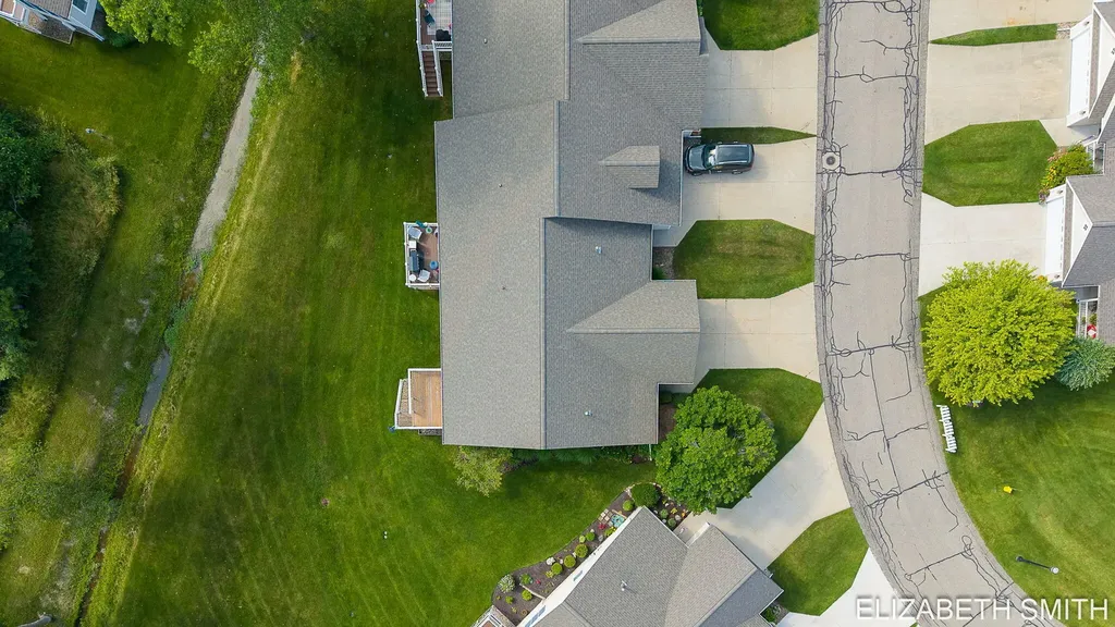 11409 N Lake Drive Holland Charter Township MI 49424