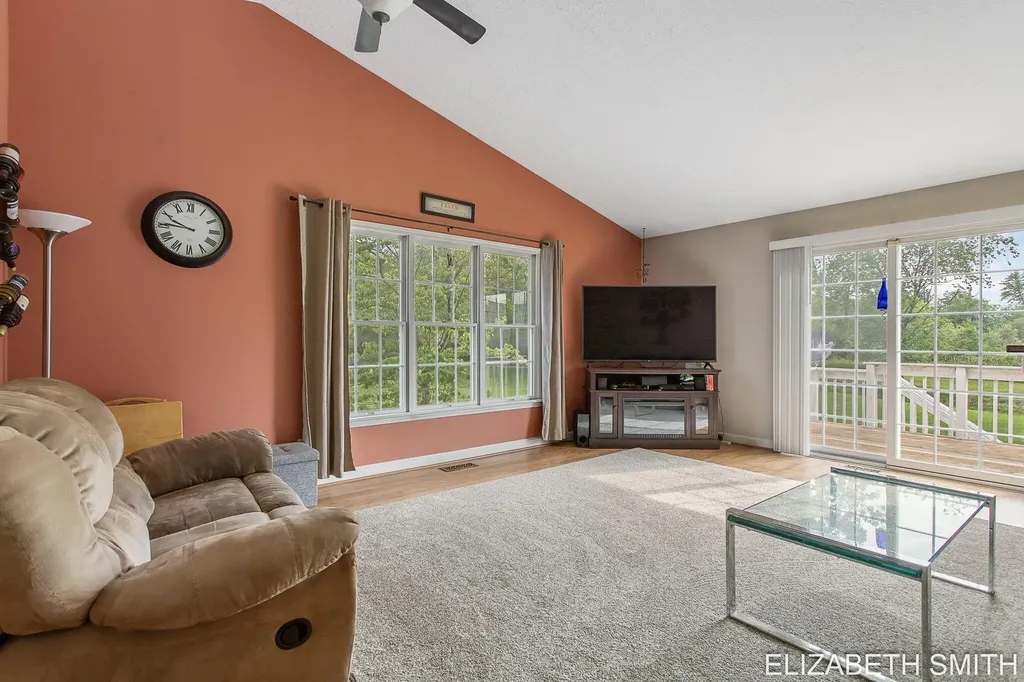 11409 N Lake Drive Holland Charter Township MI 49424
