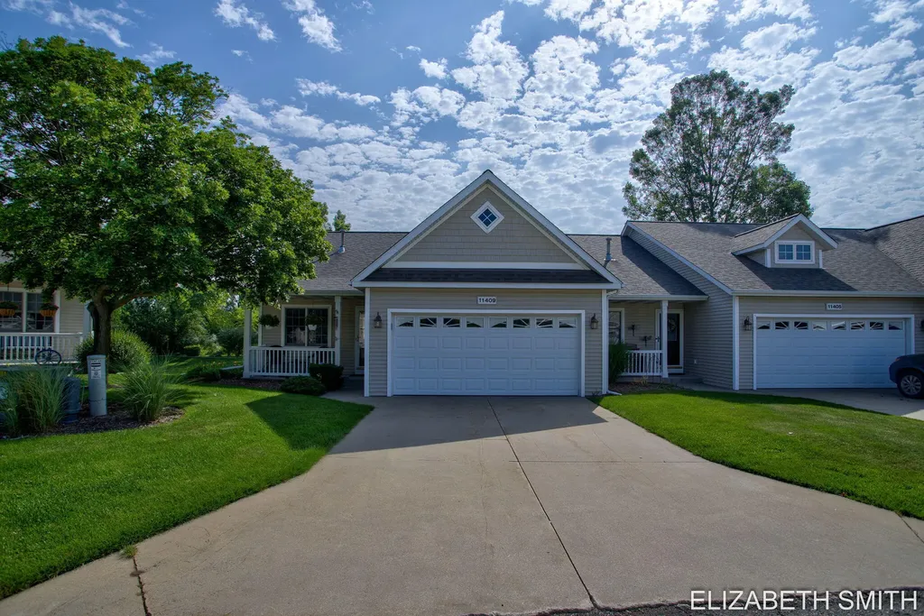 11409 N Lake Drive Holland Charter Township MI 49424