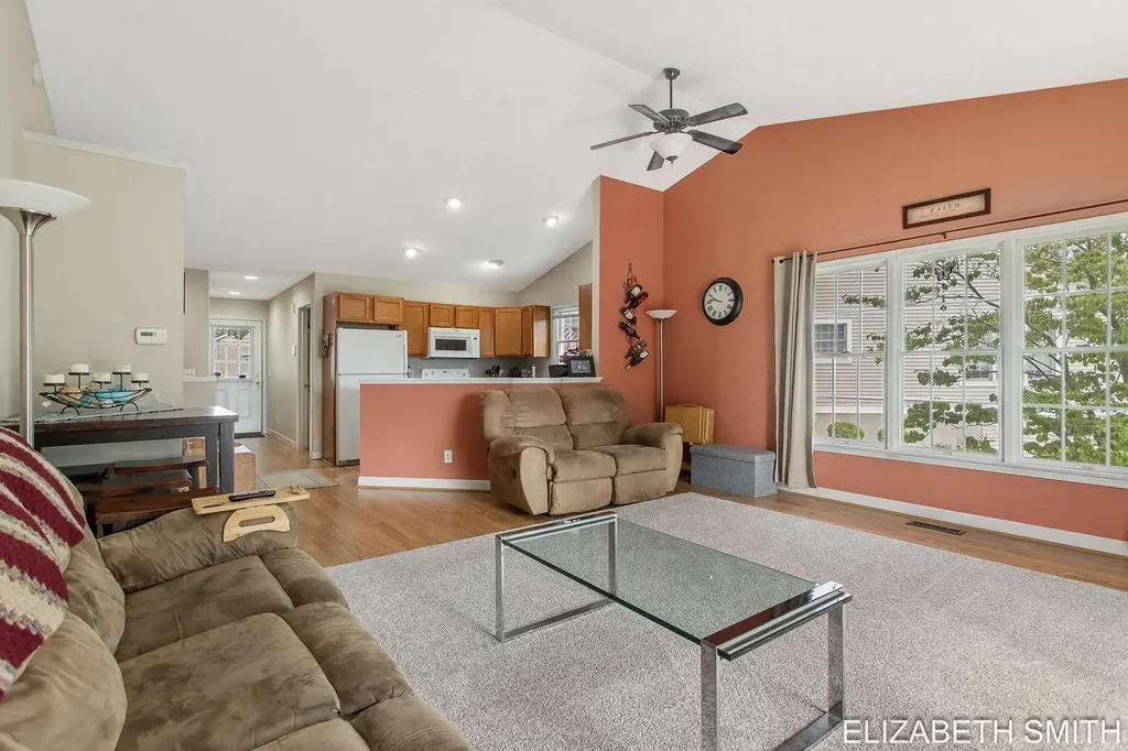 11409 N Lake Drive Holland Charter Township MI 49424