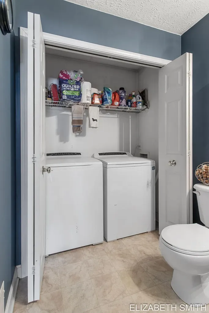 11409 N Lake Drive Holland Charter Township MI 49424
