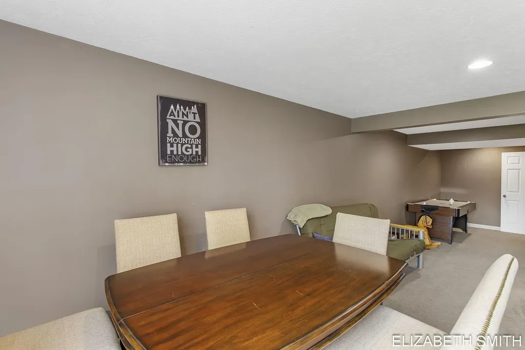 11409 N Lake Drive Holland Charter Township MI 49424