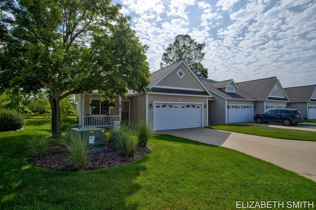 11409 N Lake Drive Holland Charter Township MI 49424
