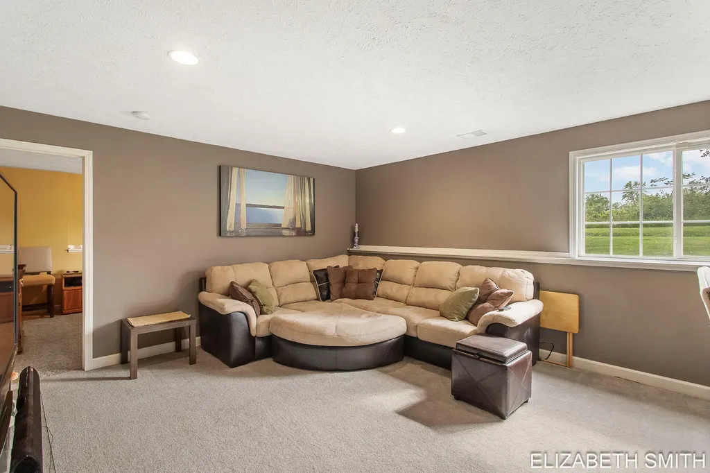 11409 N Lake Drive Holland Charter Township MI 49424