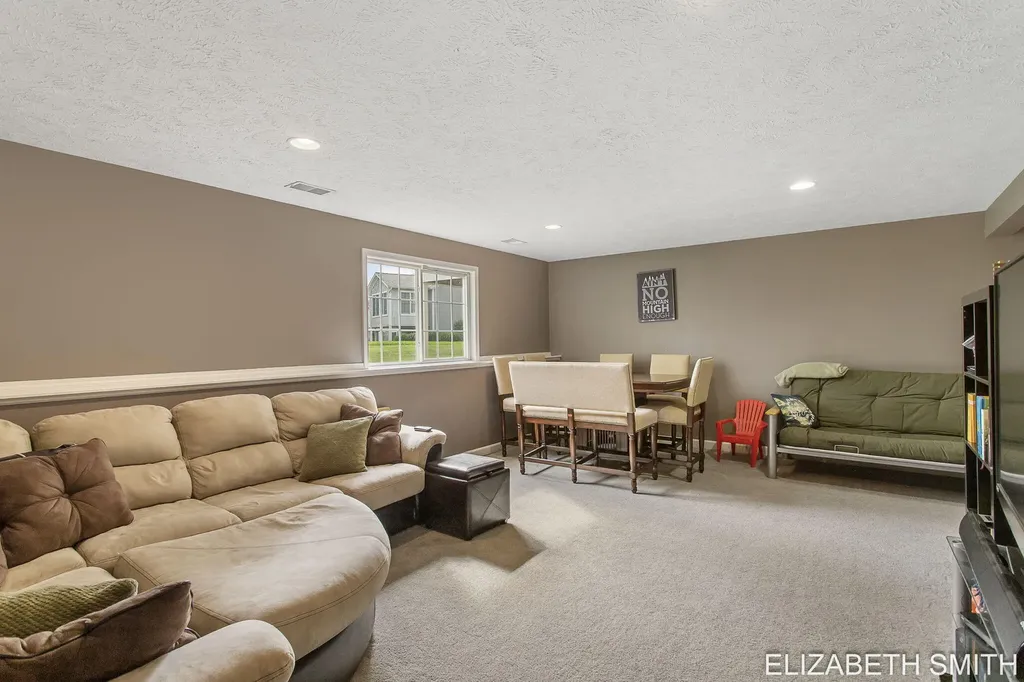 11409 N Lake Drive Holland Charter Township MI 49424