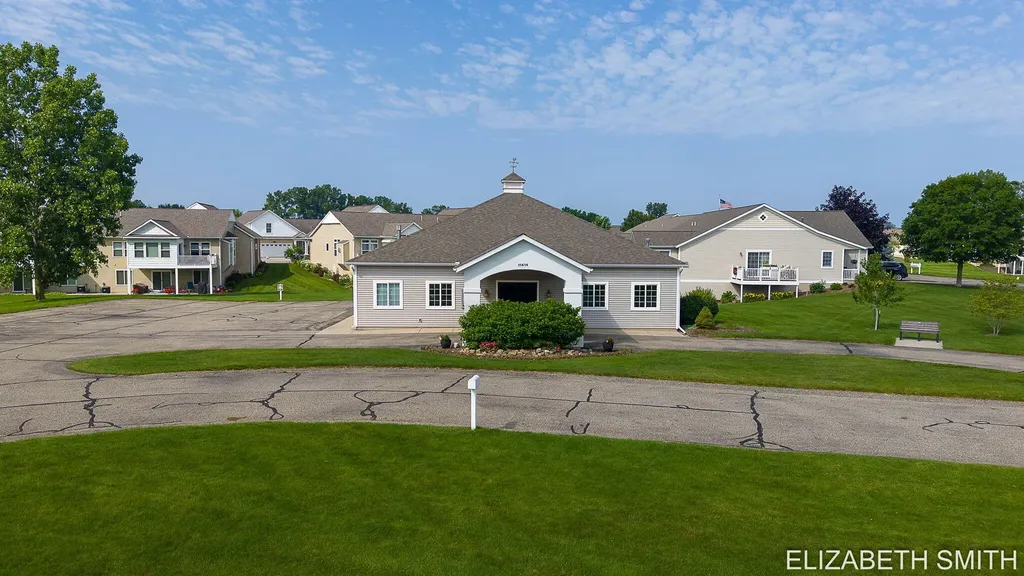 11409 N Lake Drive Holland Charter Township MI 49424