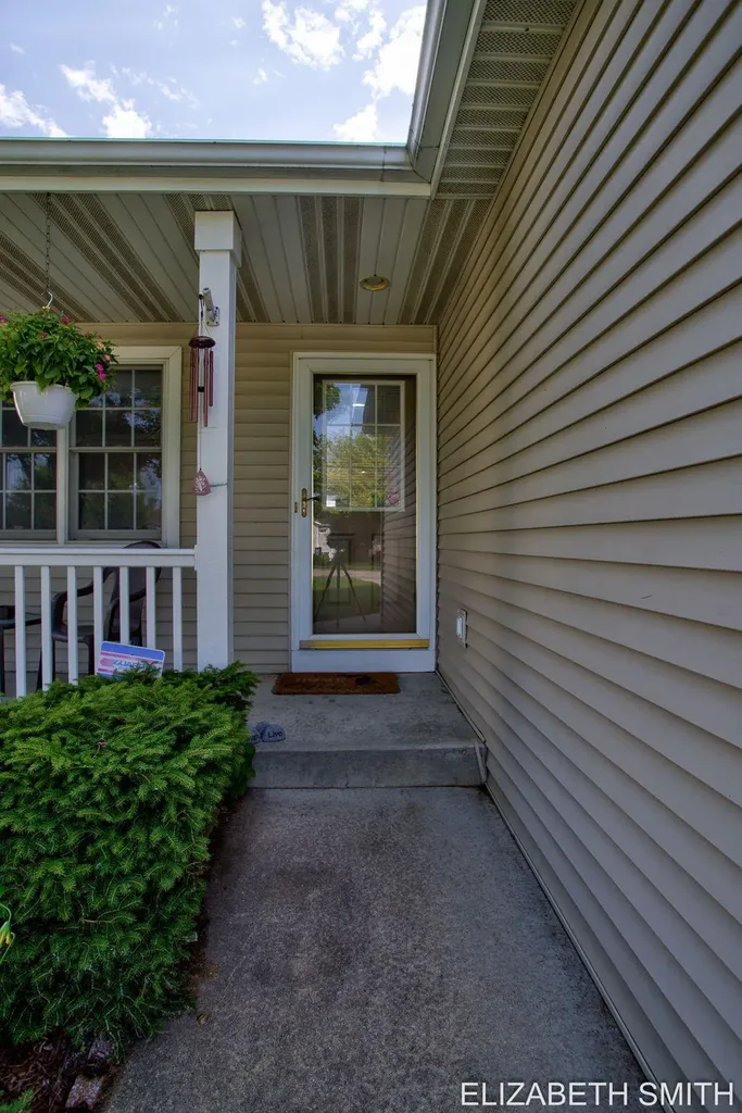 11409 N Lake Drive Holland Charter Township MI 49424