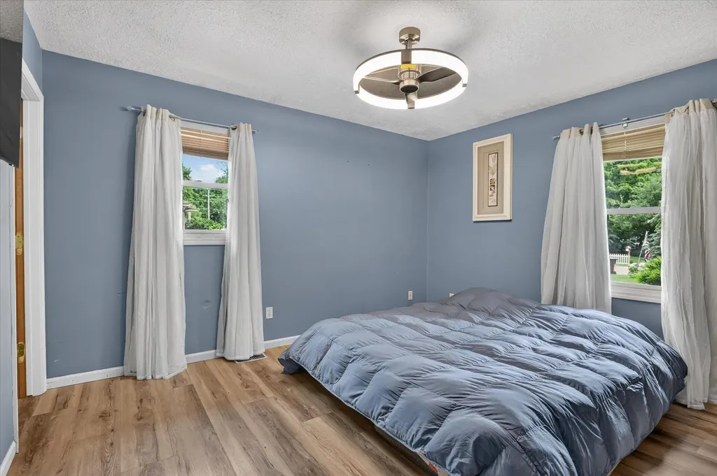 16658 Eunice Street Bath Charter Township MI 48823