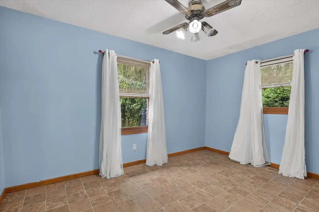 16658 Eunice Street Bath Charter Township MI 48823