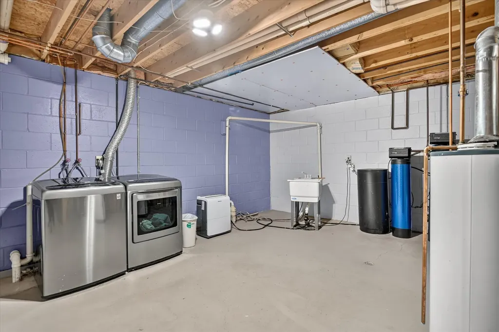 16658 Eunice Street Bath Charter Township MI 48823