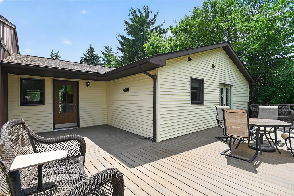 16658 Eunice Street Bath Charter Township MI 48823