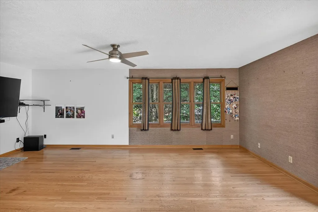 16658 Eunice Street Bath Charter Township MI 48823