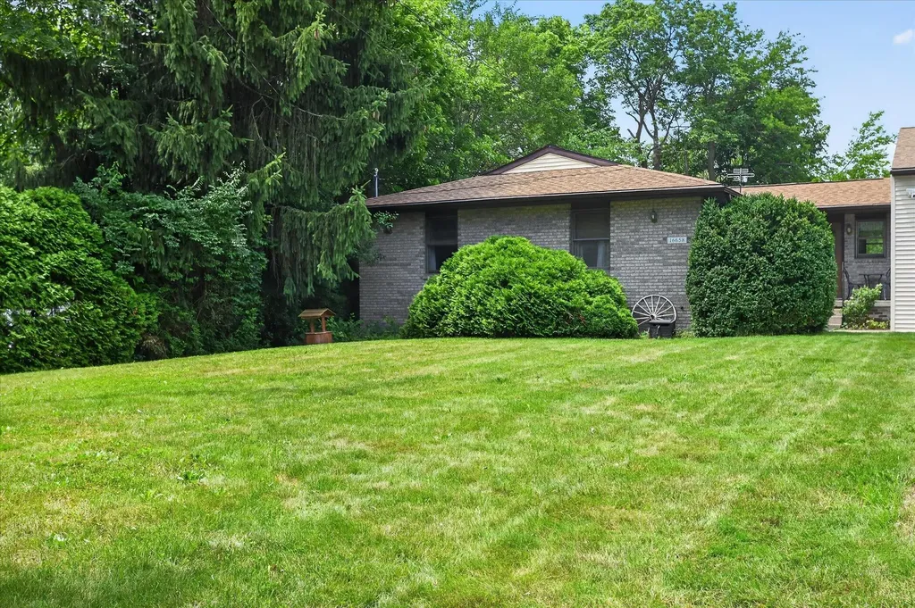 16658 Eunice Street Bath Charter Township MI 48823