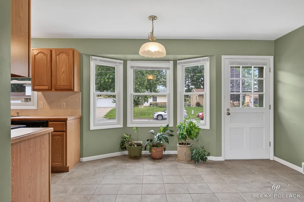 1712 41st Street SW Wyoming City MI 49519