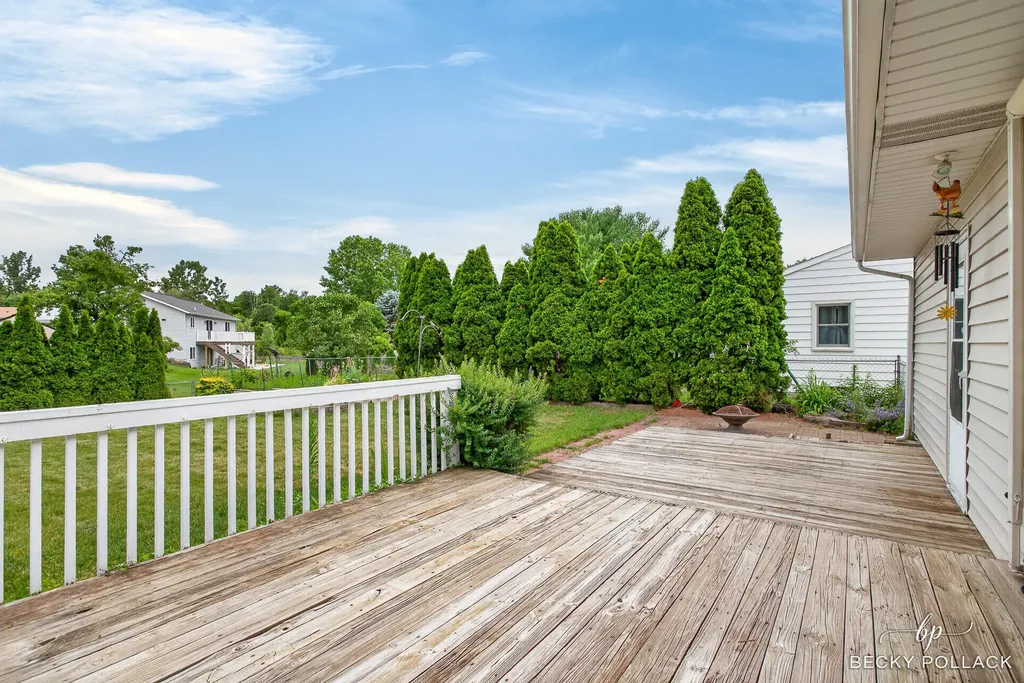 1712 41st Street SW Wyoming City MI 49519