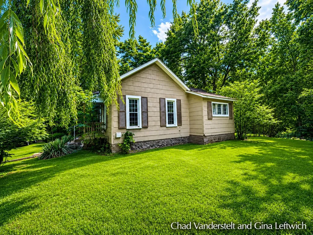 137 Park Avenue Allegan City MI 49010